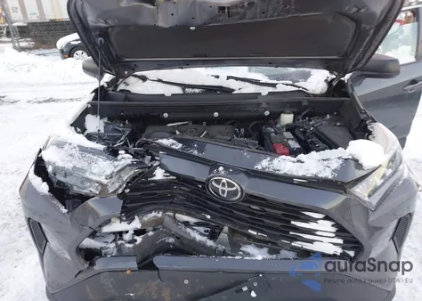 2021 Toyota Rav4 Le z USA, uszkodzony, nr VIN 2T3F1RFVXMW145997